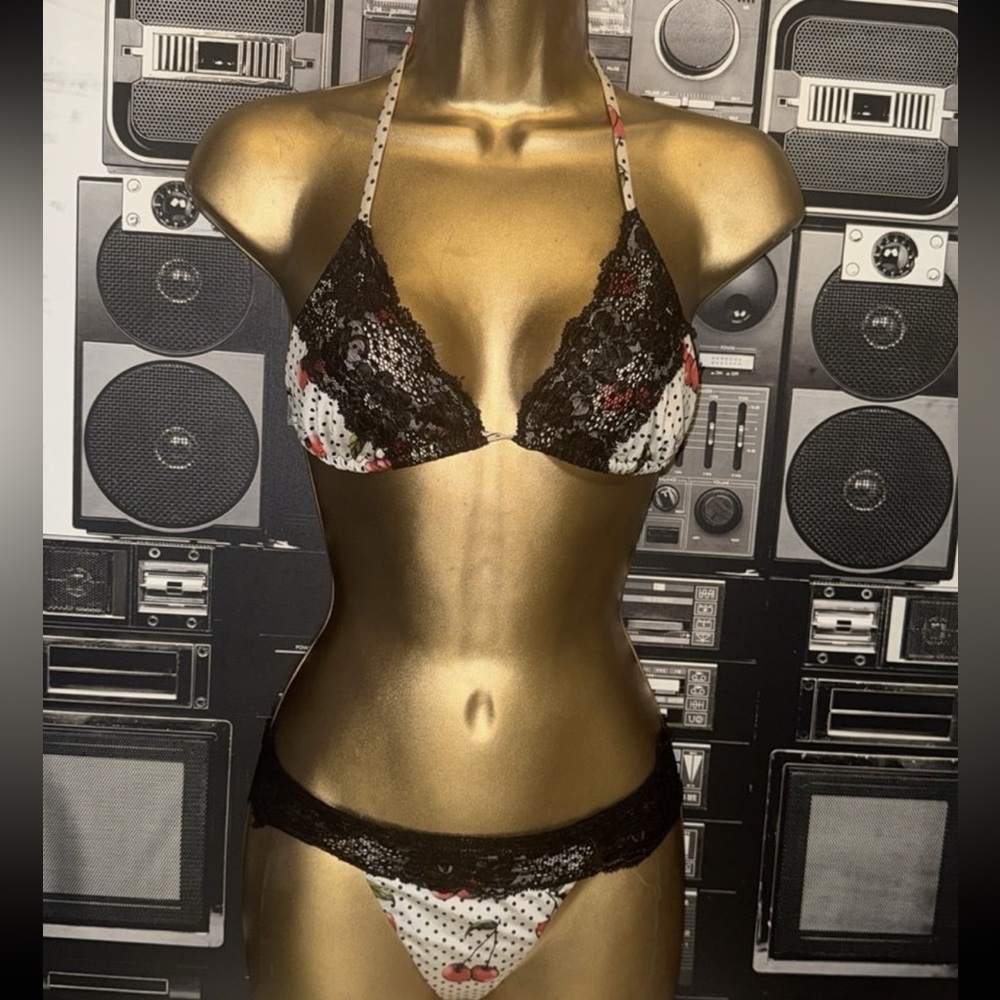 Beach Bunny 🍒 Cherry Medium Bikini Bikini Set